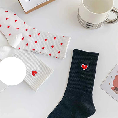 Chaussettes de sport en coton, rouges avec un cœur d'amour